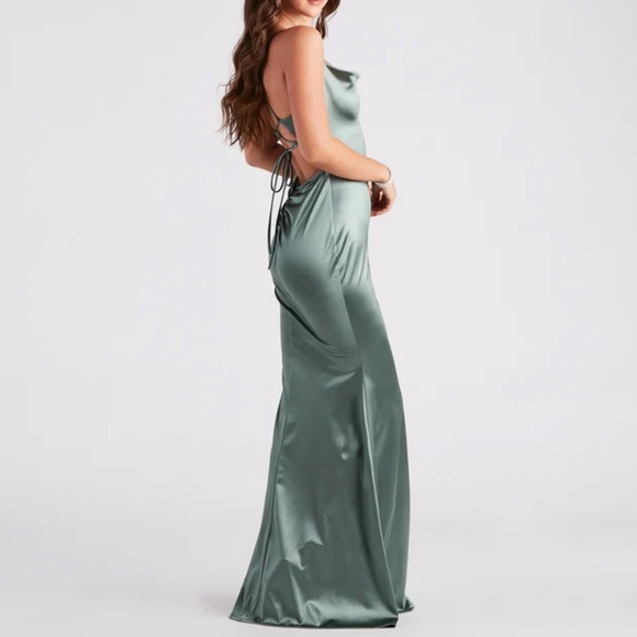 Windsor - Jennifer Stretch Satin Ruched Formal Dress - Picture 2 of 8